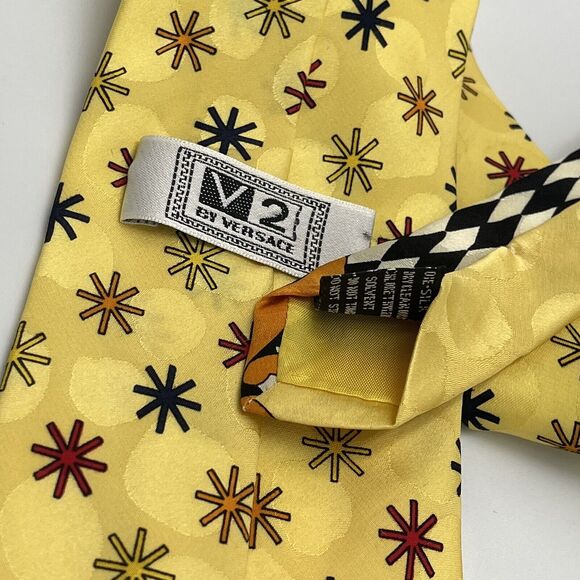 Vintage 90s V2 Versace Men's Harlequin Yellow Starburst Neck Tie 58" x 3.75" - Picture 4 of 6